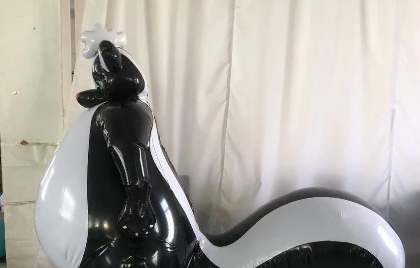 OLAF Inflatable Skunk Suit - Image 8
